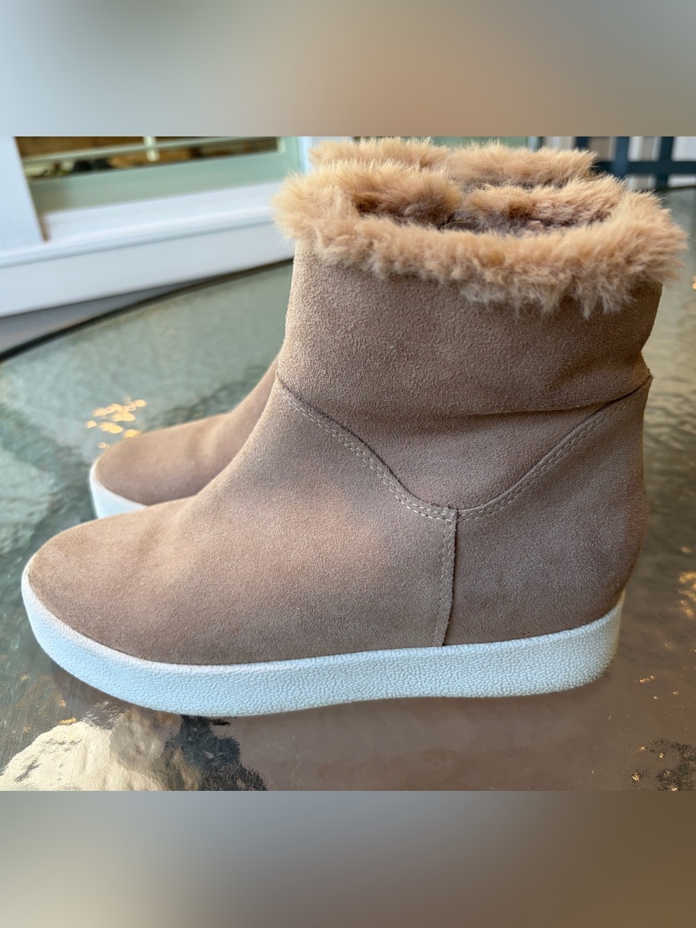 Blondo Haven Waterproof Suede/Faux Fur Platform Boot with Side zip US 7M Sand